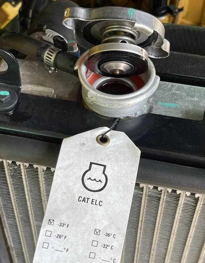 Мини-экскаватор Cat302