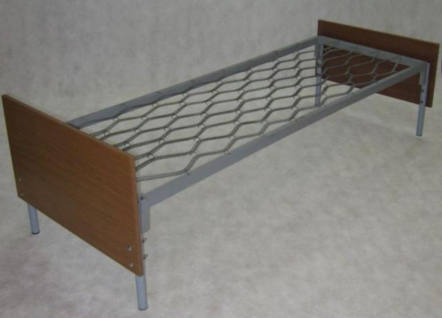 Кровати с металлическими сетками