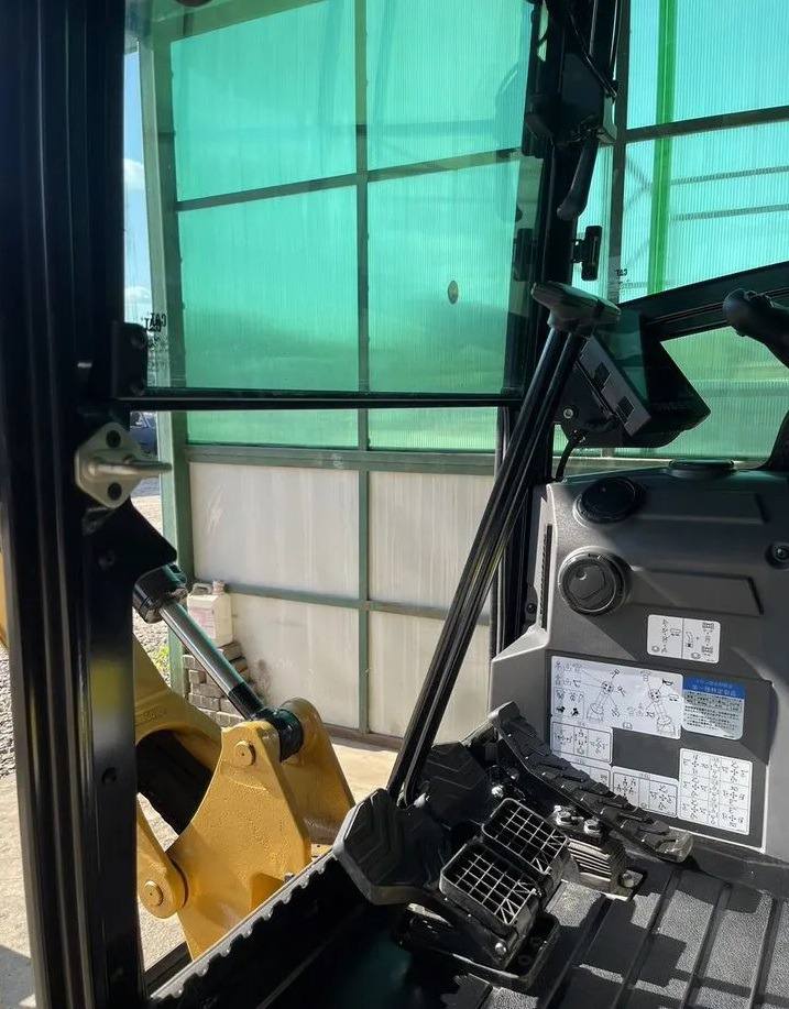 Мини-экскаватор Cat302