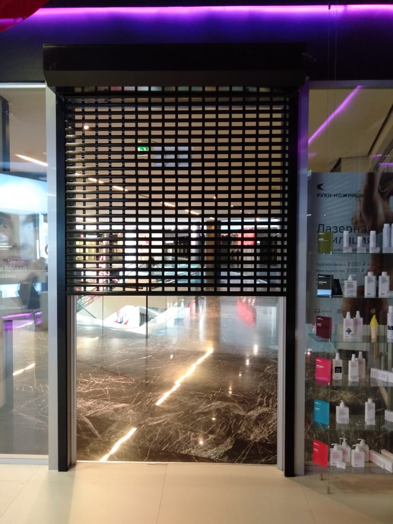 Механические рольставни вместо двери 800х2100 мм